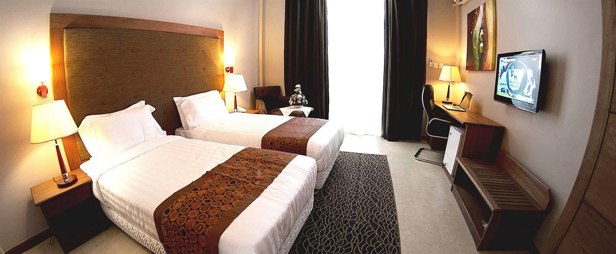 Seascape 4*